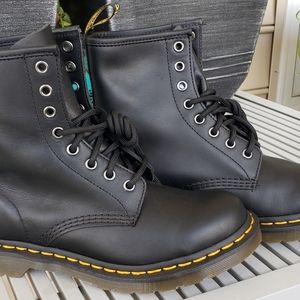 Dr. Martens 1460W